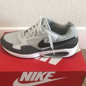 Nike Air Max ST (11.5)